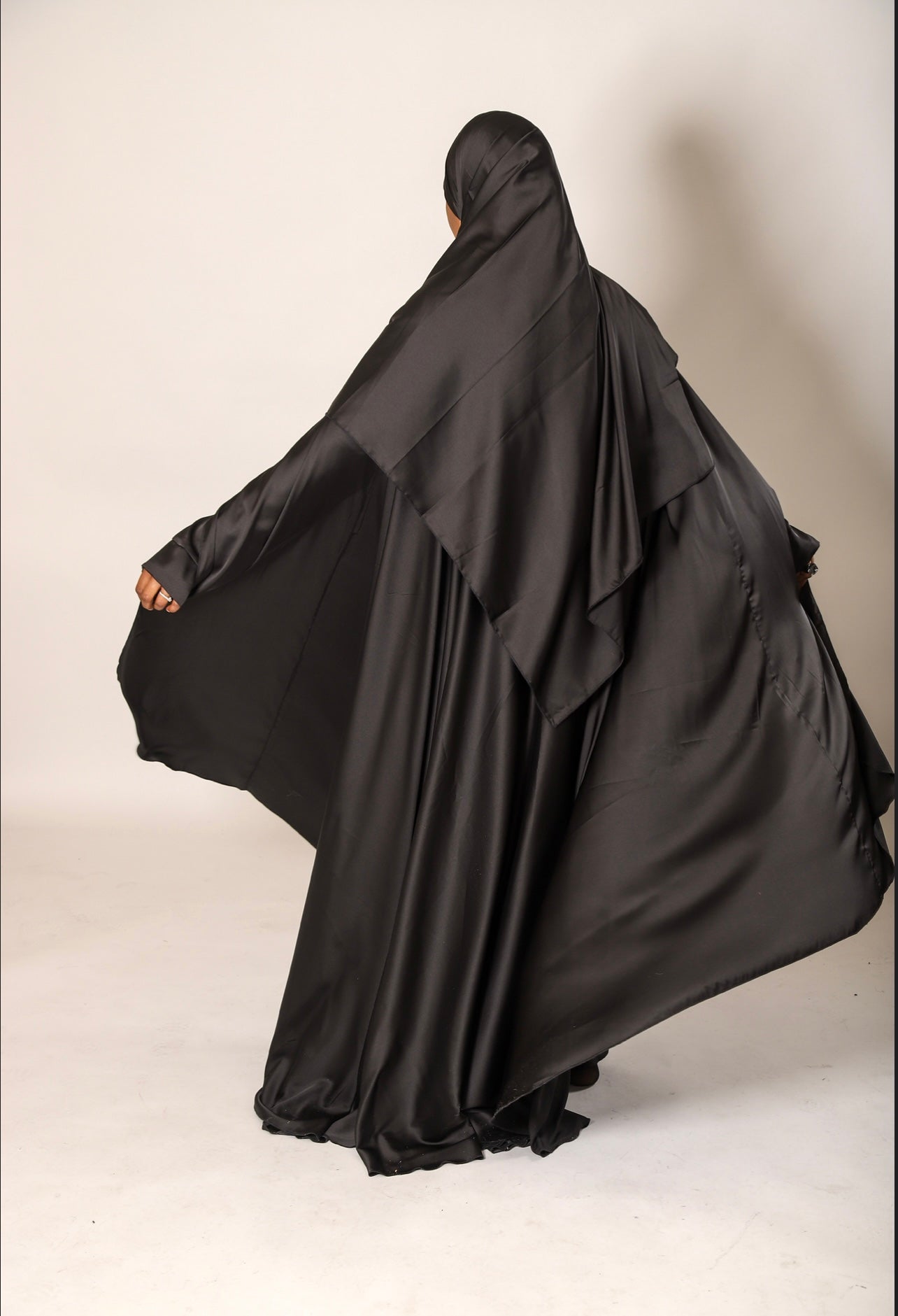 Saminah Satin Abayah & Cape