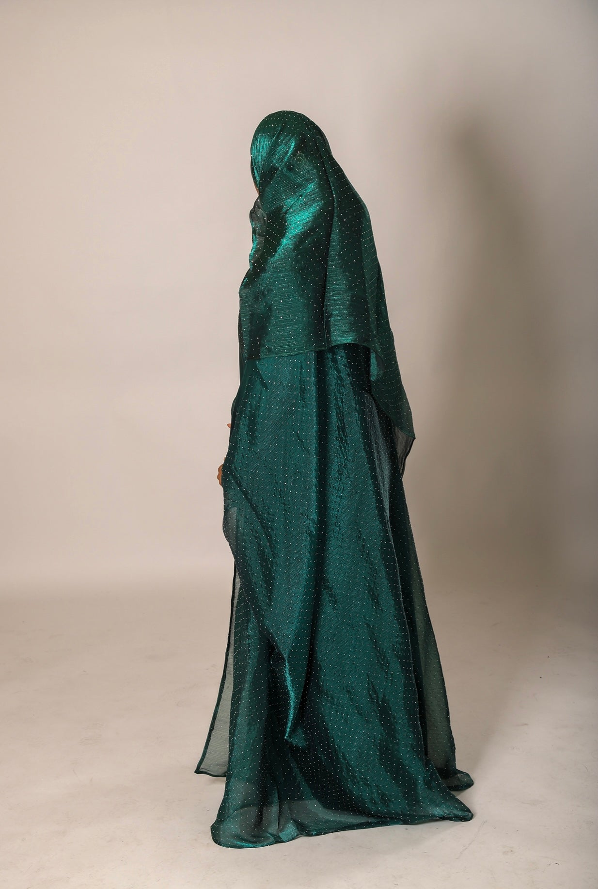 Asmaa Emirati Bisht Abayah