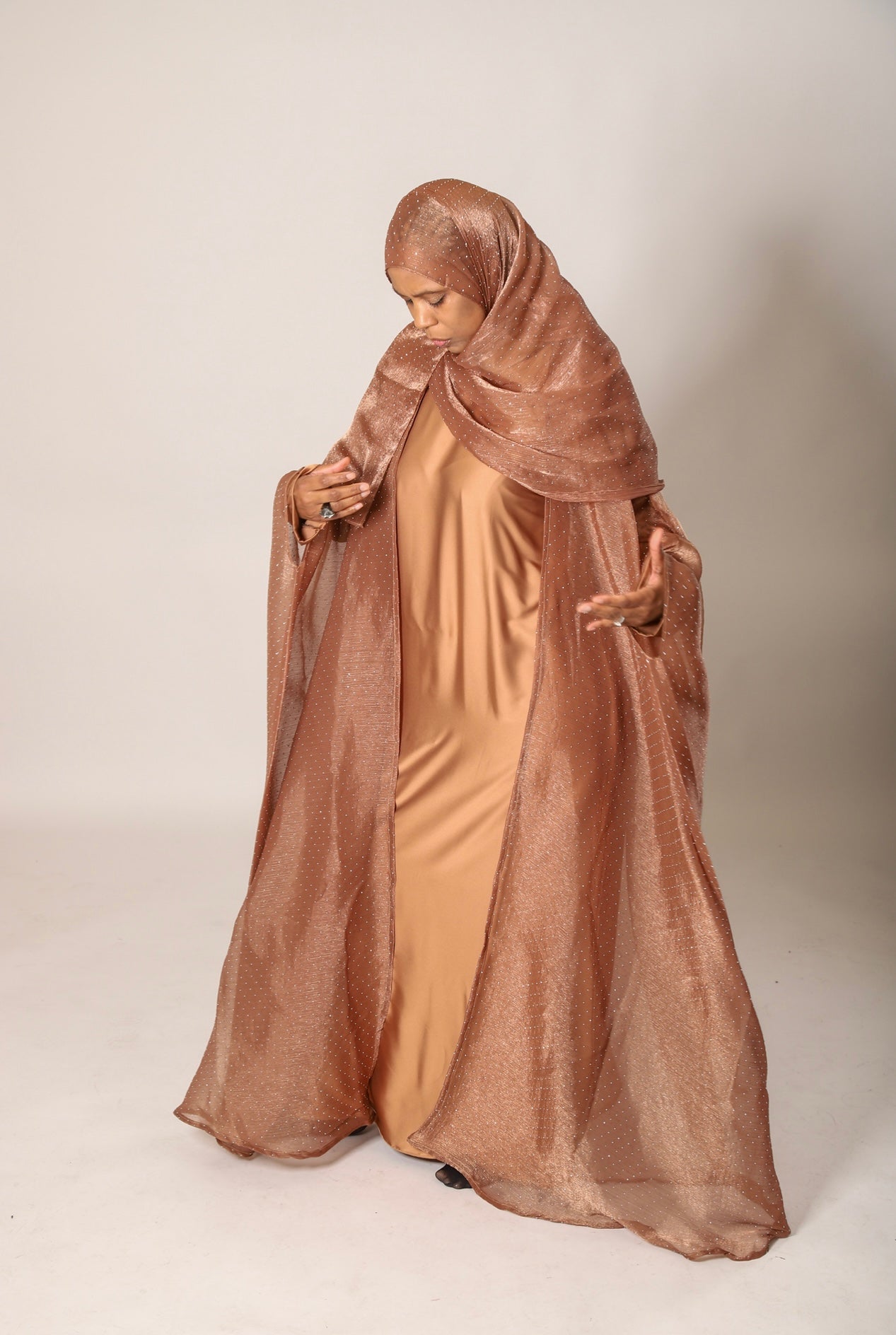 Asmaa Emirati Bisht Abayah