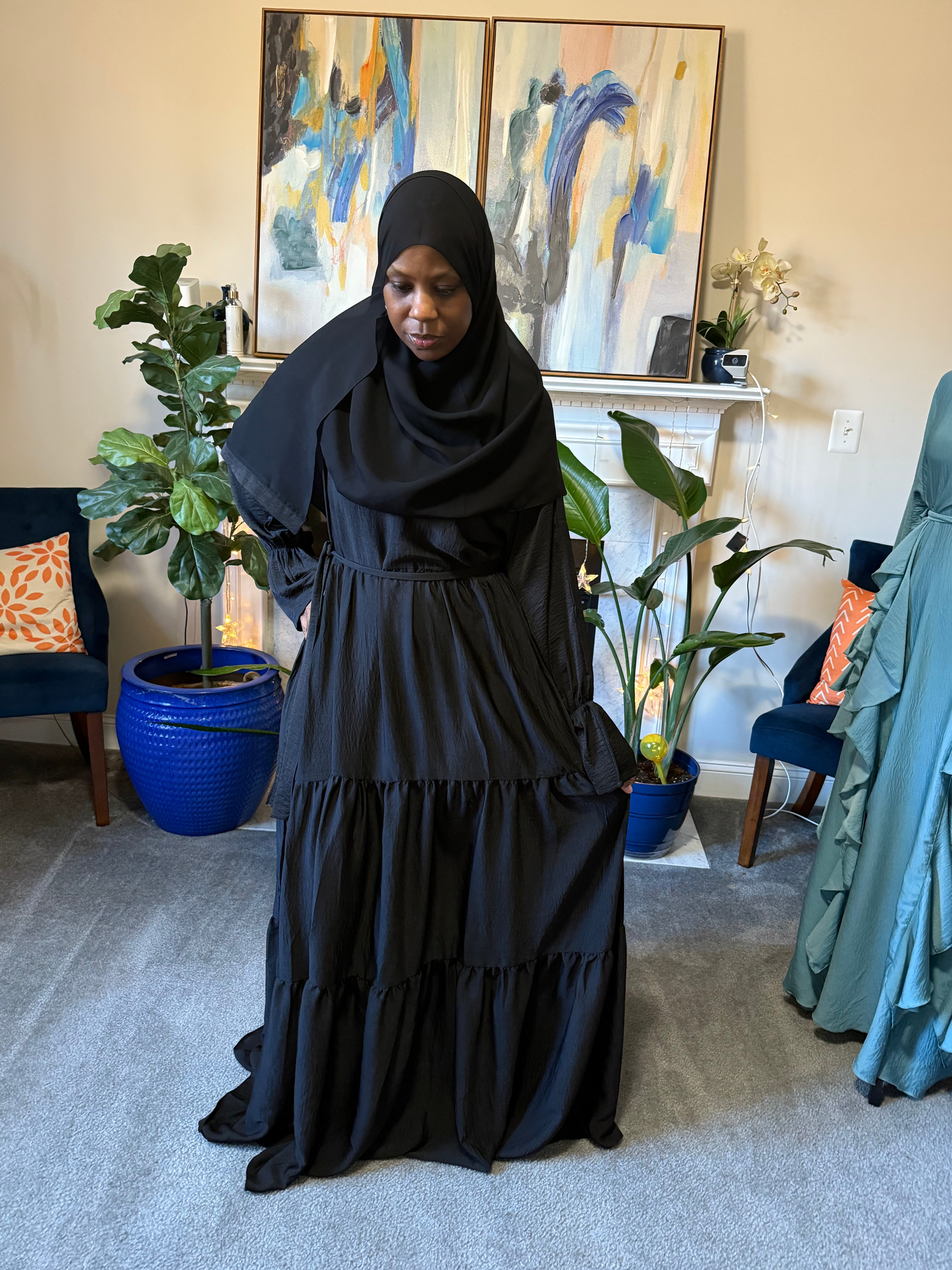 Nura Abayah (Black)