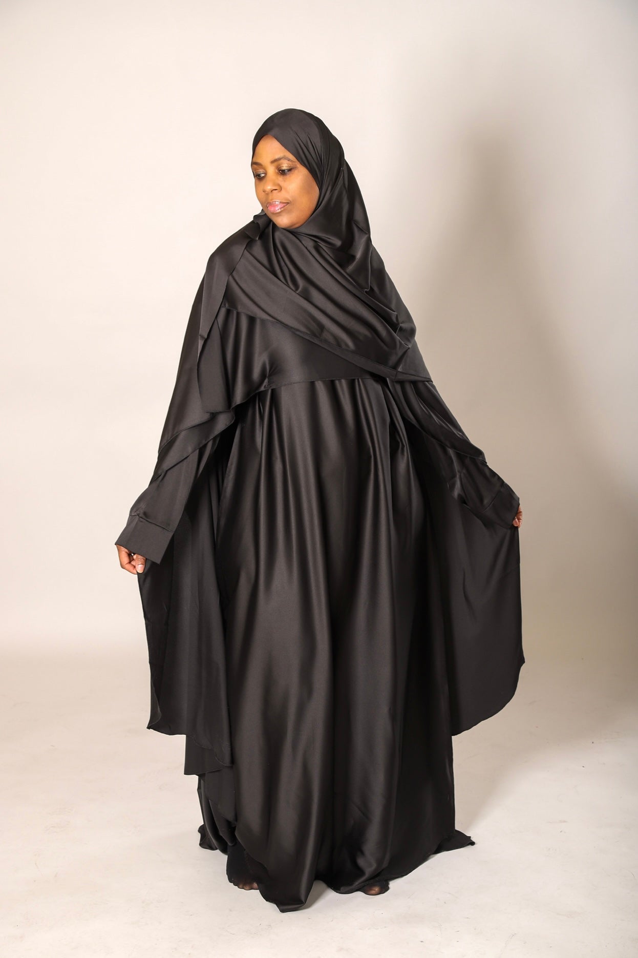 Saminah Satin Abayah & Cape
