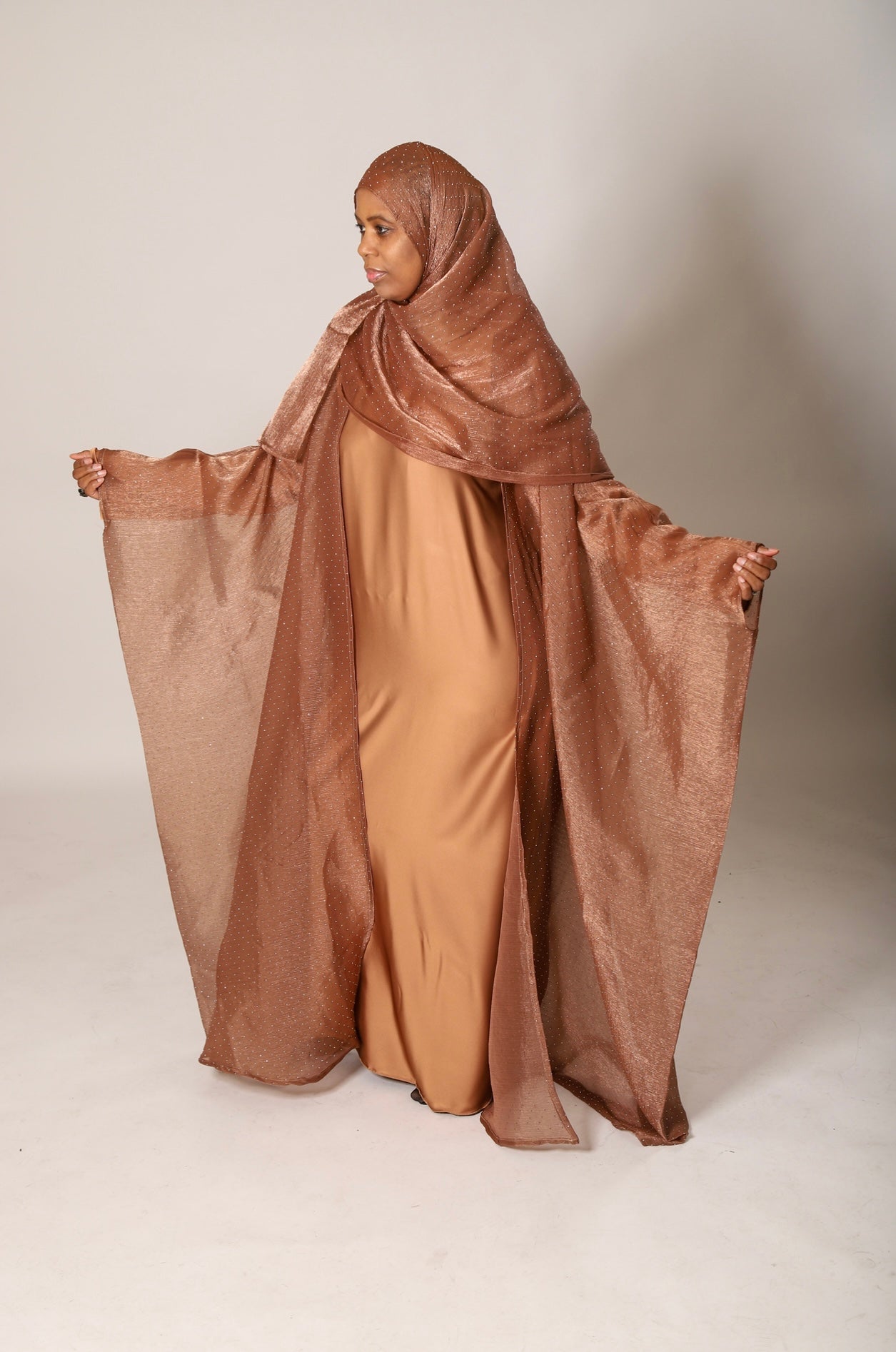 Asmaa Emirati Bisht Abayah